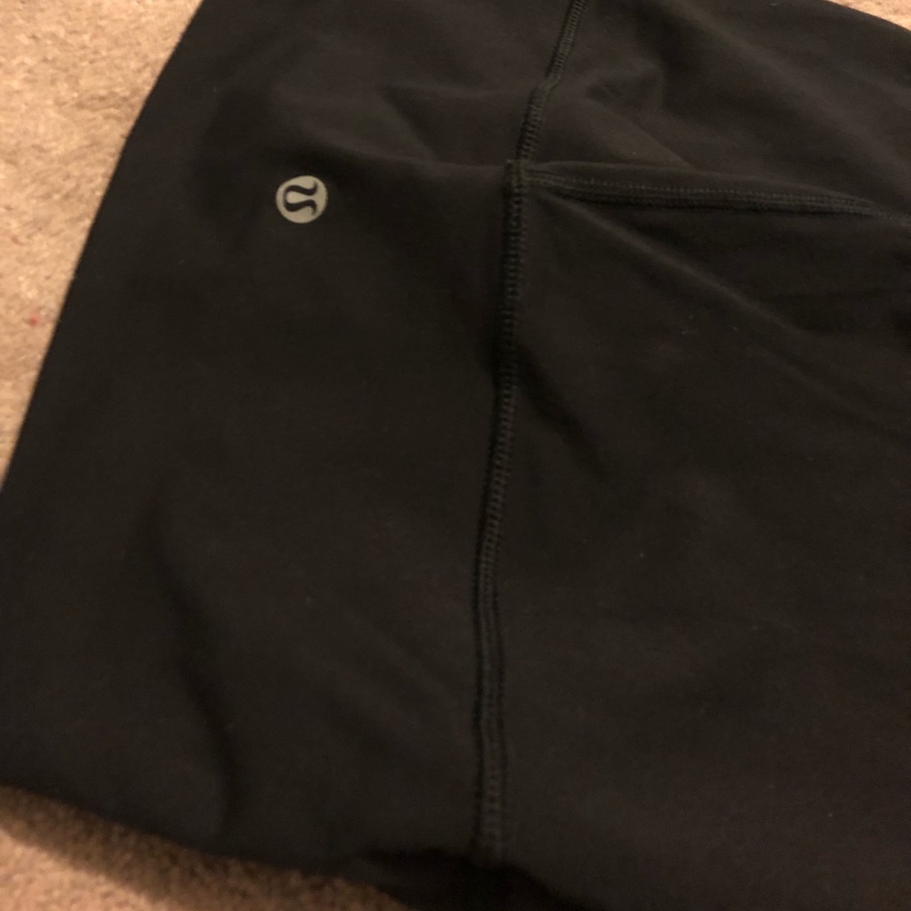 Lululemon full on Luon leggings size 6